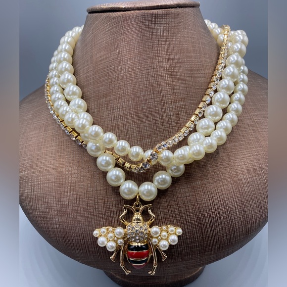 Chain Necklace.. Honey Bee Triple Layered Pearl Necklace & Earrings - Picture 3 of 9